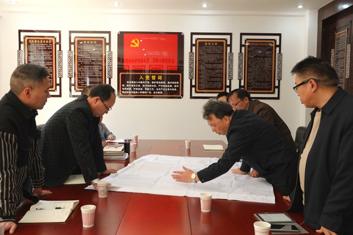 云煤集团副总经理杜昌华一行到团结煤业公司调研指导工作